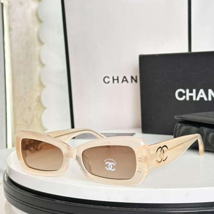 Picture of Chanel Sunglasses _SKUfw76721459fw